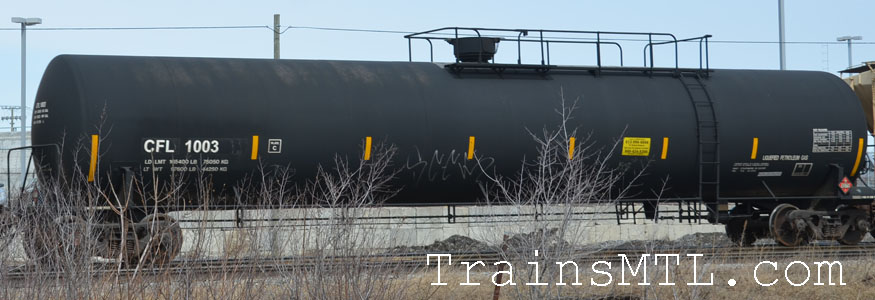 Car/wagon CFL1003 left side / coté gauche